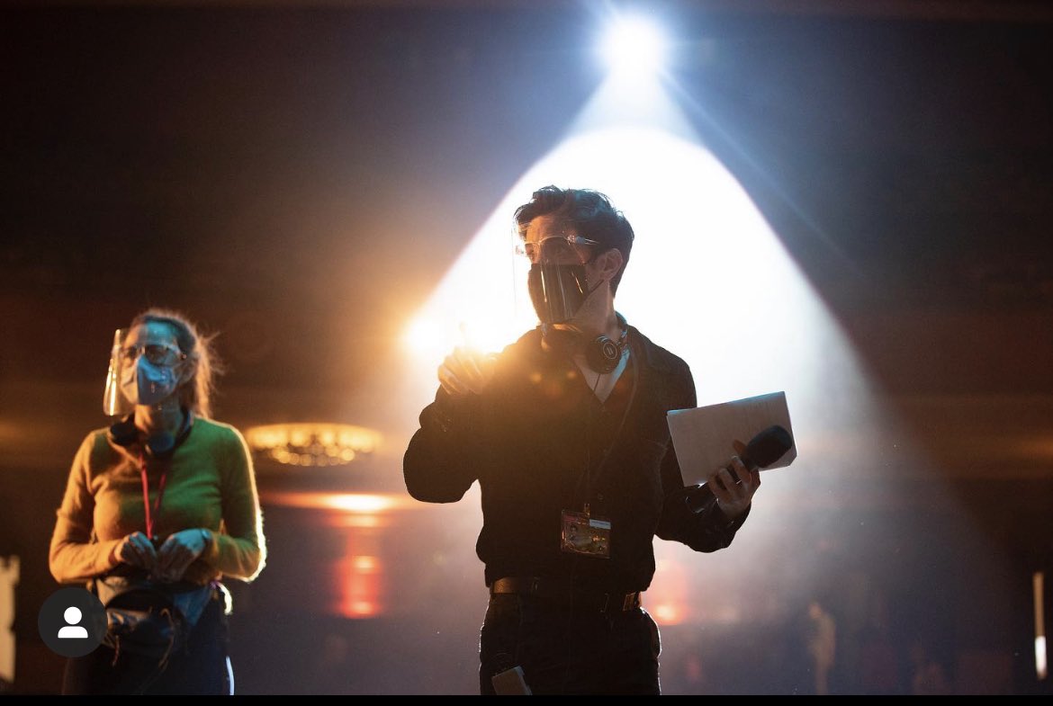 I directed the 1st of our 2 new eps of Hacks written by <a href="/thatandrewlaw/">Andrew Law</a> &amp; ft <a href="/JoeMande/">joe mande</a> &amp; <a href="/jeffward1230/">Jeff Ward</a> . <a href="/LuciaAniello/">Lucia Aniello</a> directed the 2nd written by us an <a href="/jenstatsky/">Jen Statsky</a> &amp; ft <a href="/HeyLuenell/">Luenell Campbell</a> &amp; #AngelaGibbs (&amp; more!) - big week. #hacksonhbomax #boyboss (📸Jake Giles Netter / HBOMAX)