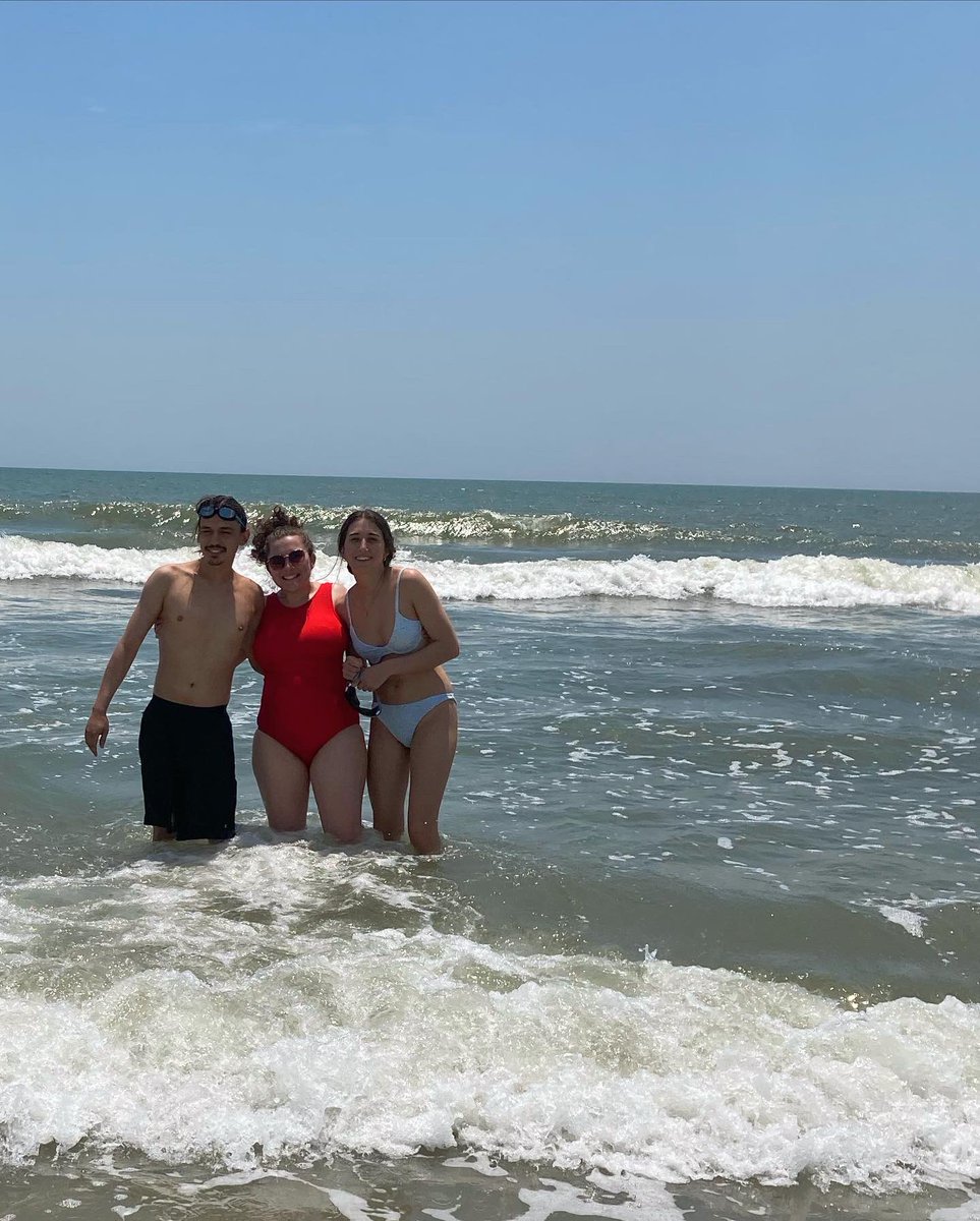 theqwynn's tweet photo. spent some time @ the beach today😌 #ripstarfish https://t.co/s39oLKlF2k