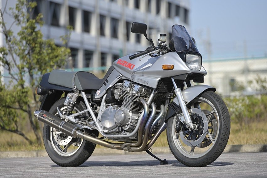 スズキ GSX1100S カタナ(1994年)の試乗レビュー❗️ 19インチホイール
