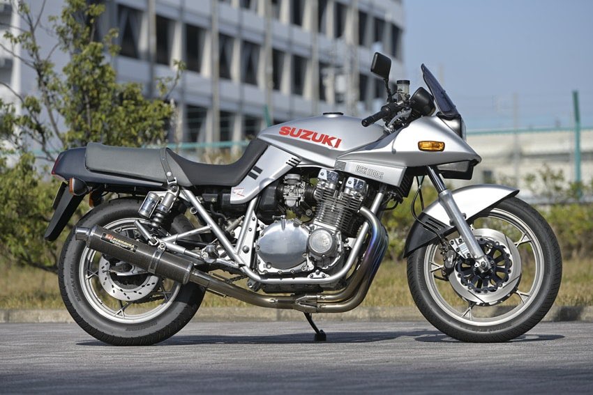スズキ GSX1100S カタナ(1994年)の試乗レビュー❗️ 19インチホイール