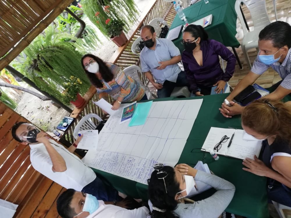 MesaCiudadanaEc's tweet photo. Taller de operatividad en la hoja de ruta e incidencias de las submesas de Gobernanza, Agricultura y Transparencia. Avanzamos juntos con Participación Ciudadana. @FundacionEsquel @USGPOFICIAL @PortoviejoGAD #EuropaSeSiente #tuvozespoder #meta https://t.co/GJeUubbKgG