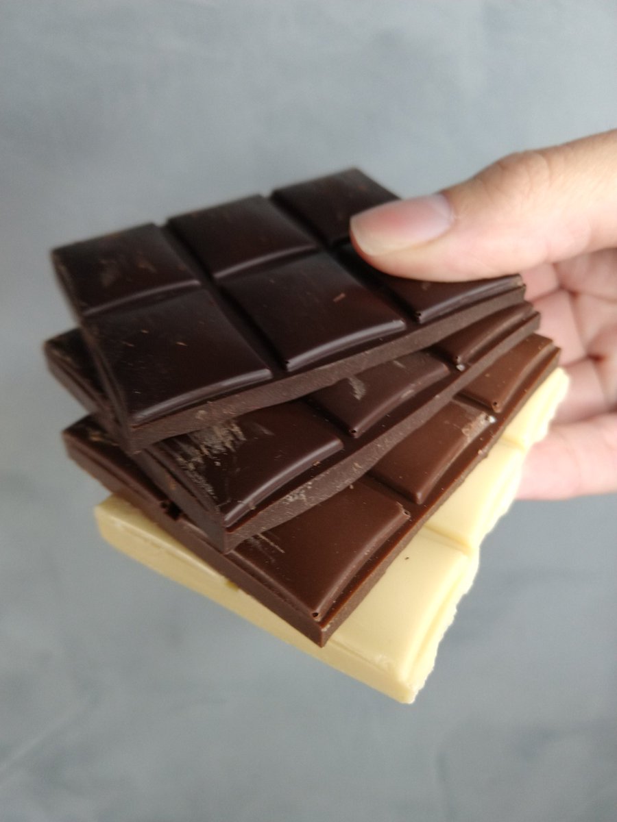 testedietlight's tweet photo. Novo post: Chocolates Divine Linha Zero: 37% cacau, 50%, 80% e branco - https://t.co/zvVas4r3ee

#chocolate #chocolovers #chocolatezero https://t.co/w5JV4rhuM8
