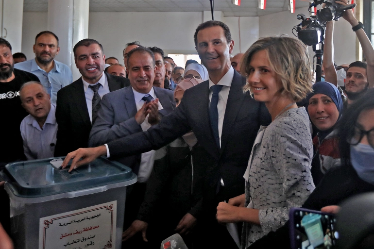 FEscrutinio's tweet photo. 🇸🇾🇸🇾🇸🇾 #Syria 🇸🇾🇸🇾🇸🇾
Los resultados no sorprendieron a nadie, Assad reelecto casi unánimemente:
💚 #Assad (Baaz) = 13.540.860 (95,19%)
🖤 #Marei (Socialista Árabe) = 470.276 (3,31%)
❤️ #Abdullah (Socialista Unionista) = 213.968 (1,50%)
Participación = 78,64%
#syrianelection https://t.co/D9UJzpCdrU