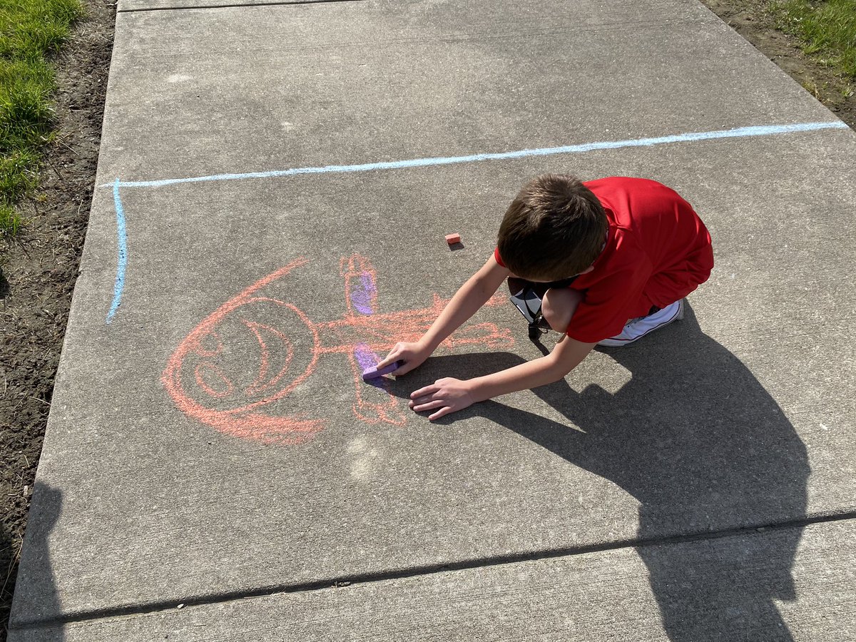 HornadayTweets's tweet photo. Let’s “chalk” it up to a great day of our countdown! #Day8of10DayCountdown @mvcsc_district @FESElem #2ndGrade #WeRMV https://t.co/BKaluEUcDC