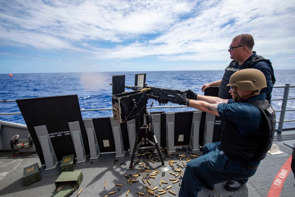 USNavy's tweet image. @USNavy photos of the day: #USSPaulIgnatius launches SM-3 missile #AtSeaDemo #FormidableShield, #USSShiloh live-fire @INDOPACOM, #USSDwightDEisenhower @TheCVN69 #FLTOPS and ordnance onload @US5thFleet   ⬇️ info &amp;amp; download ⬇️:navy.mil/Resources/Phot…
