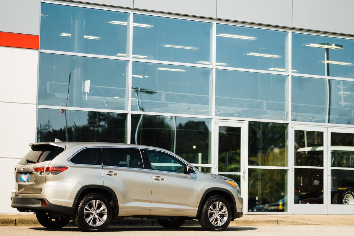 We're ready to buy your vehicle! Trade in values are higher than ever and we need more inventory. Come see us this weekend for an instant appraisal! hoovertoyota.com/value-your-tra…