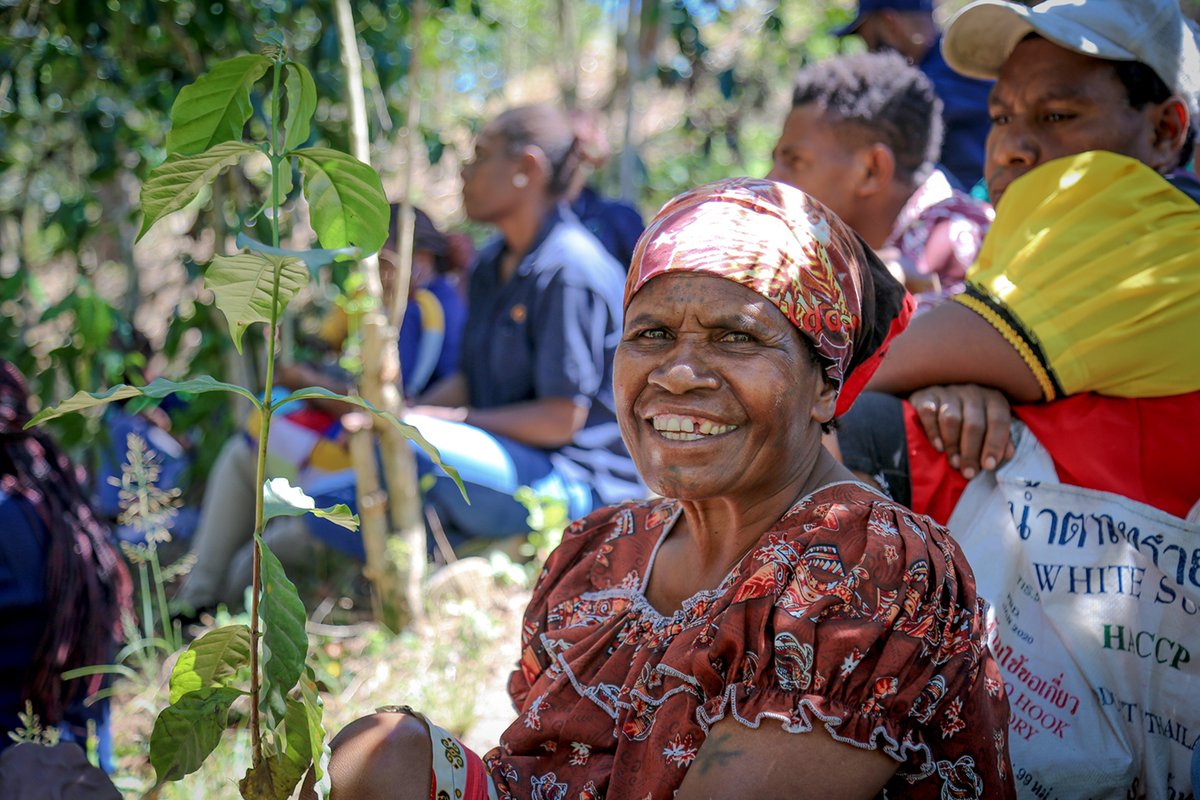 MDFGlobal's tweet photo. MDF #PNG has partnered with Fairtrade ANZ and NASAA Certified Organic (NCO) to roll out a dual certification training programme in PNG to improve export of high value commodities!
@AusHCPNG @Palladium @Swisscontact @FairtradeANZ
#sustainability #pngexport
#qualityexport https://t.co/8SRlcECFHG