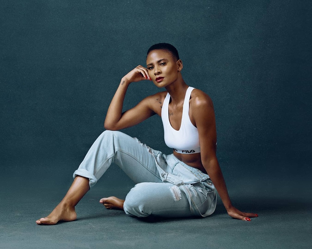 GeorgeQJr's tweet photo. "There are no shortcuts to any place worth going."

 Didi @fitqueen_didi
💄 @mohlale_mua

@canonrsa @elinchromsa
#portrait #fashion #boots #melaninpoppin #johanneburgphotographer #southafricanphotographer #handpaintedbackdrop #diybackdrop https://t.co/hW0XZeWGoi https://t.co/QkSx6vtuHw