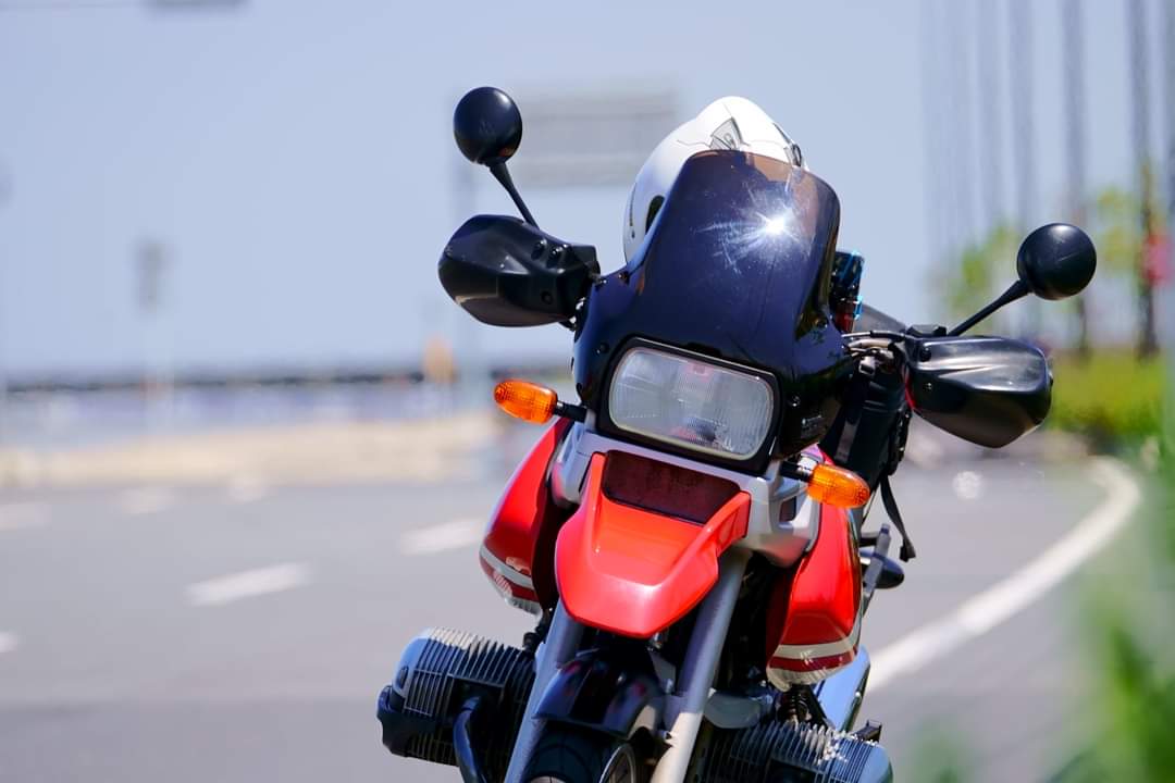 izuya36's tweet photo. 整形希望!
※バイクのヘッドライト角〜丸に換えたいです
#r1100gs https://t.co/PCs6G6pxwk