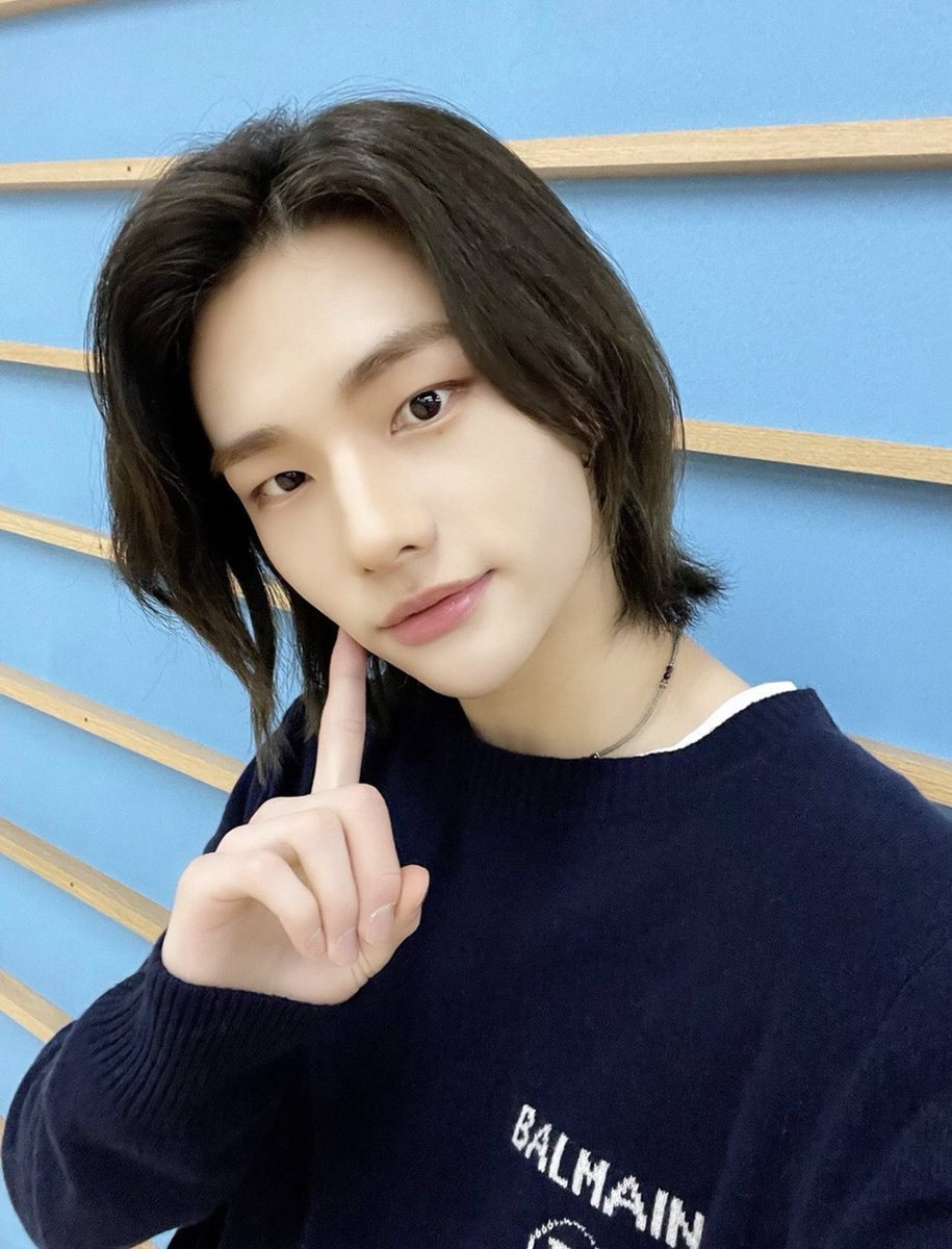 hyunjinpost's tweet image. 