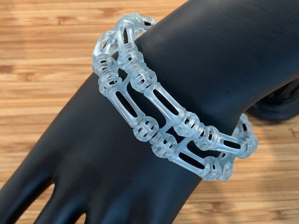 crbn8ed's tweet photo. I added some new bracelets to the site, check them out at https://t.co/aiSK69CdK6 #3dprint #3dprinted #3DPrinting #jewelry #jewelrydesign #jewelrymaking #bracelets #bracelet #summer #beach @AliciaMarieBODY @RealSexyCyborg @3dprintingnerd @makersmuse https://t.co/Z49xP4ucgy