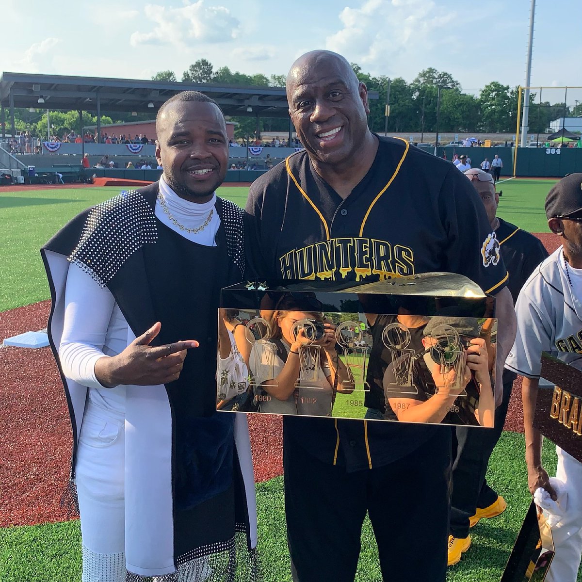 Earvin Magic Johnson tweet media
