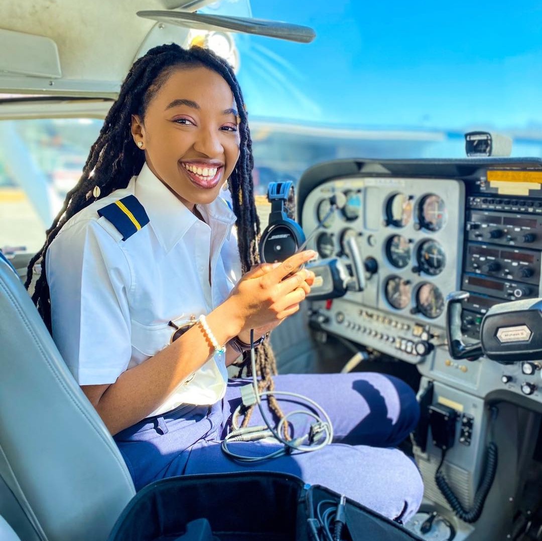 somegoodnews's tweet photo. “Whoever it is praying for me, don’t stop, it’s working. I joined the elite group of 7% of females and 1% of black female pilots in the world. It’s an exhilarating, yet surreal feeling to introduce myself to the world as a Pilot.”  ✈️ 💙 

Credit: Miracle Izuchukwu on Facebook https://t.co/g78rGvRimL