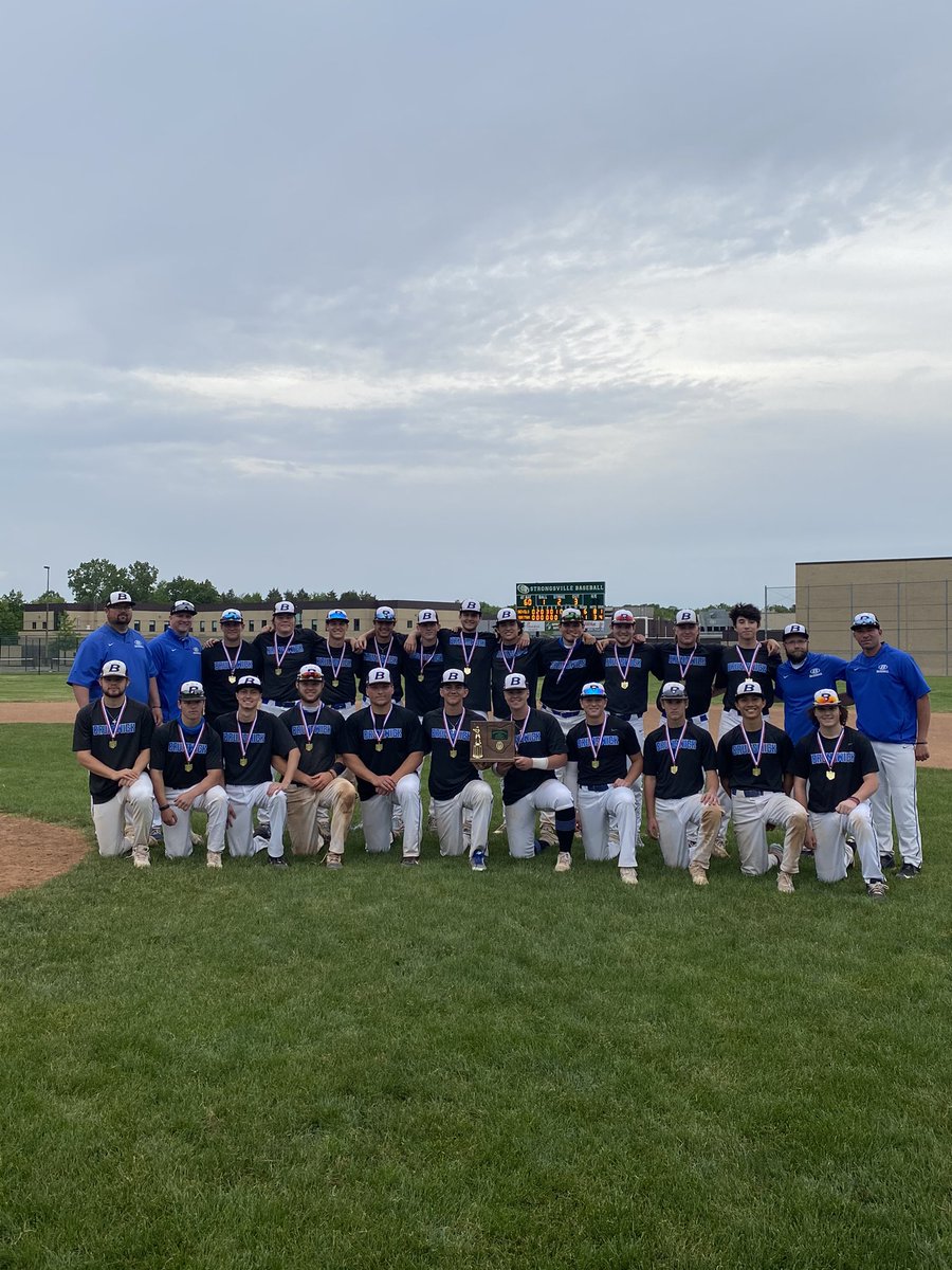 District Champs!!!! 6-1 win over Strongsville <a href="/andrewhaber_/">Andrew John Haber</a> CG 2 H 1 R 6 Ks, Shane Frimel 2-4 3-Run 2B, Tyler Morgan 1-3 2RBIs <a href="/KrossJosh/">Josh Kross</a> 2-3 3B <a href="/JacobMancini2/">Jacob Mancini</a> 2-4 2 Rs.