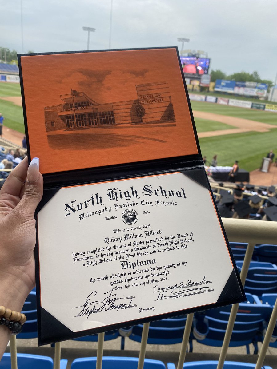 shyciero99's tweet photo. October 20th, 2020 my brother passed away unexpectedly. Today I walked for you kid. I’m proud of everything you’ve accomplished the 18 years you were here.   You did it, you graduated !!!  REST EASY MY BABY 🥰❤️ https://t.co/61LE2AyJS3