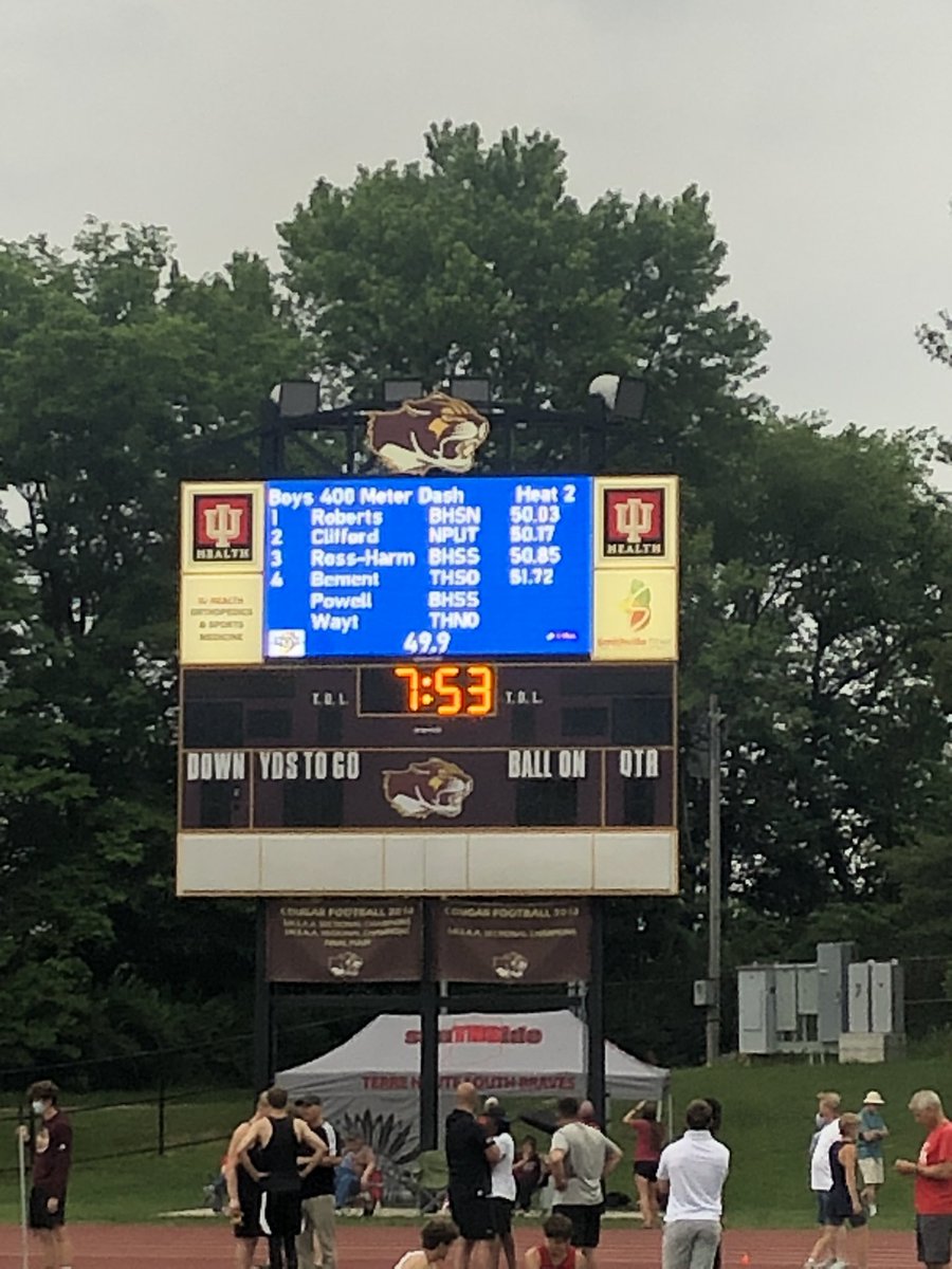 Nick Bement finishes 4th overall in the 400m dash at the BHSN Regional.
