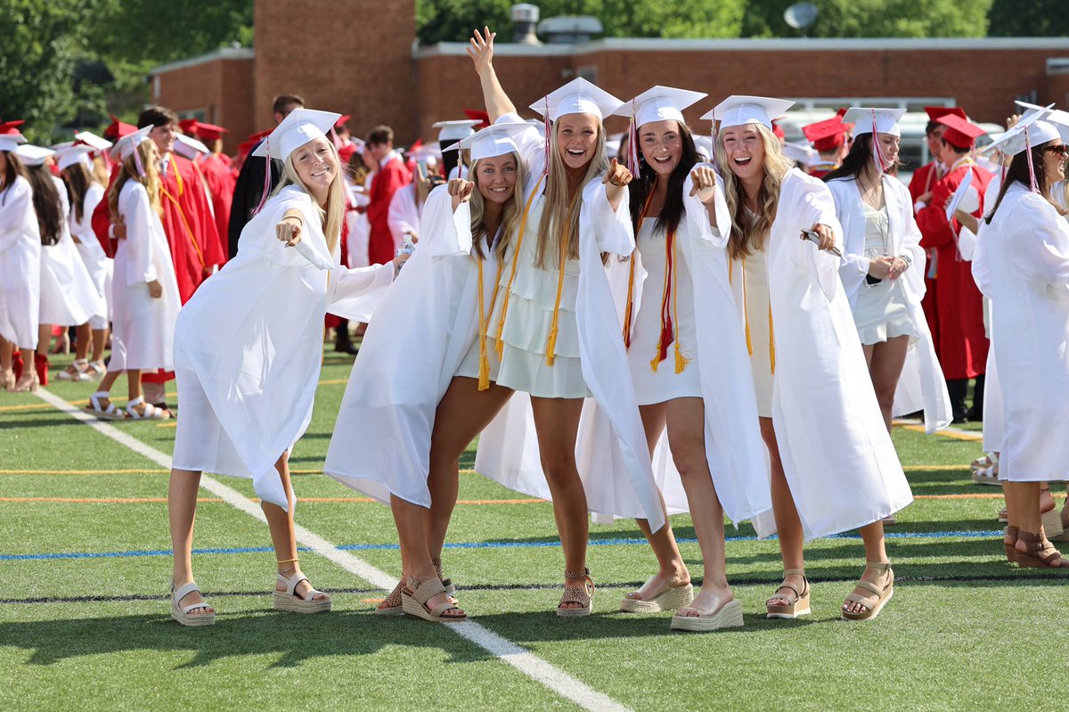 SpaldingCavClub's tweet photo. Congrats to the Spalding Class of 2021! You will be missed! #Cav4Life #ClassOf2021 #GoCavs https://t.co/ZCBureIOzo