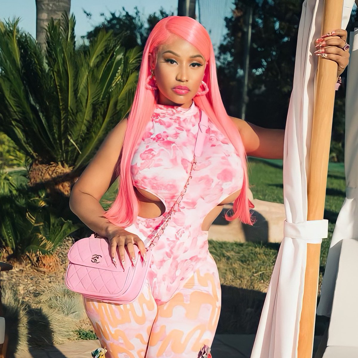 nmcaviar's tweet photo. .@NICKIMINAJ has earned 13 awards in 2021. https://t.co/x3ah3gAsbt