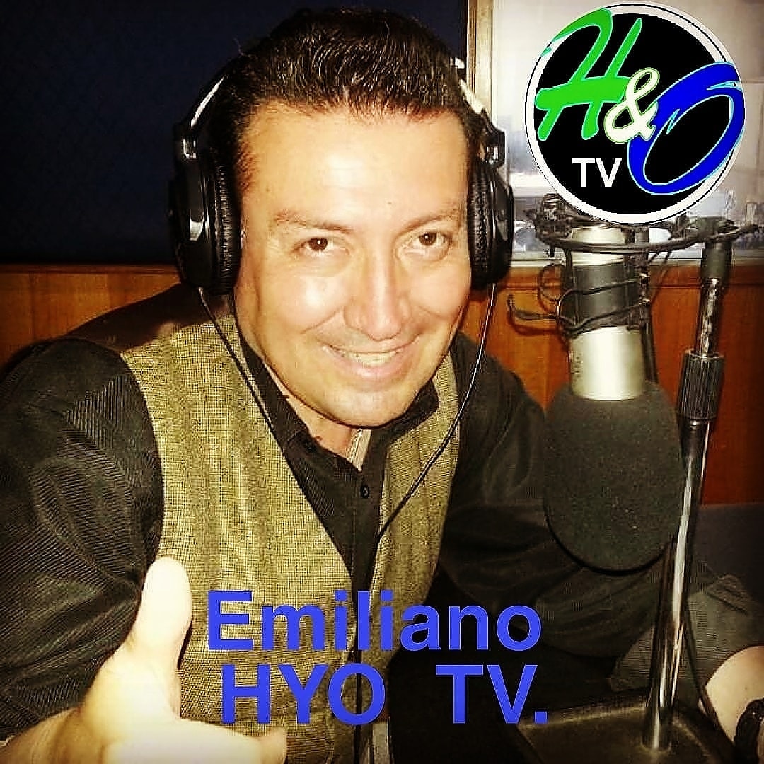 HyoFiestas's tweet photo. EMILIANO CON LOS FAMOSOS.  
HYO  TV. 
 LO  TIENES  QUE  VER  !  
Te  invitamos  a  ver nuestro  canal  en YouTube.  
HYO  TV.  
Si  te  gusto  el  video dale  un  LIKE .  Suscríbete  y  síguenos en  las  redes  sociales. https://t.co/Z9lSoTW6iD