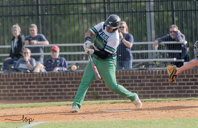 LRPrideBaseball's tweet photo. Sande K’s 3 &amp; Chapman K’s 6! Hits from Pollard, Welton, Andrew, Davies!! Booth 2 hits &amp; Mitta gets 2 hits &amp; 2 RBI’s! Beasley goes bonkers w/ 3 hits! 3 way tie in the HR derby! Camacho hits a 2 run bomba!! 💣 Williams hits a 3 run nuke &amp; Smith hits a 3 run HR off a bus! #DubDayz💚 https://t.co/T8MMPg2l3g