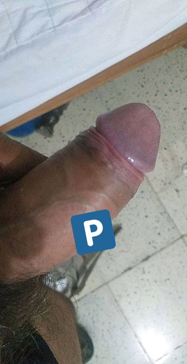 papacitoX33's tweet photo. Verga del último maduro que subí,  que deliciosa la tiene, se la chuparia a cada rato si pudiera, hay video😋😋😋😋😋😋😍😍😍😍 https://t.co/aoBGgLNjRa