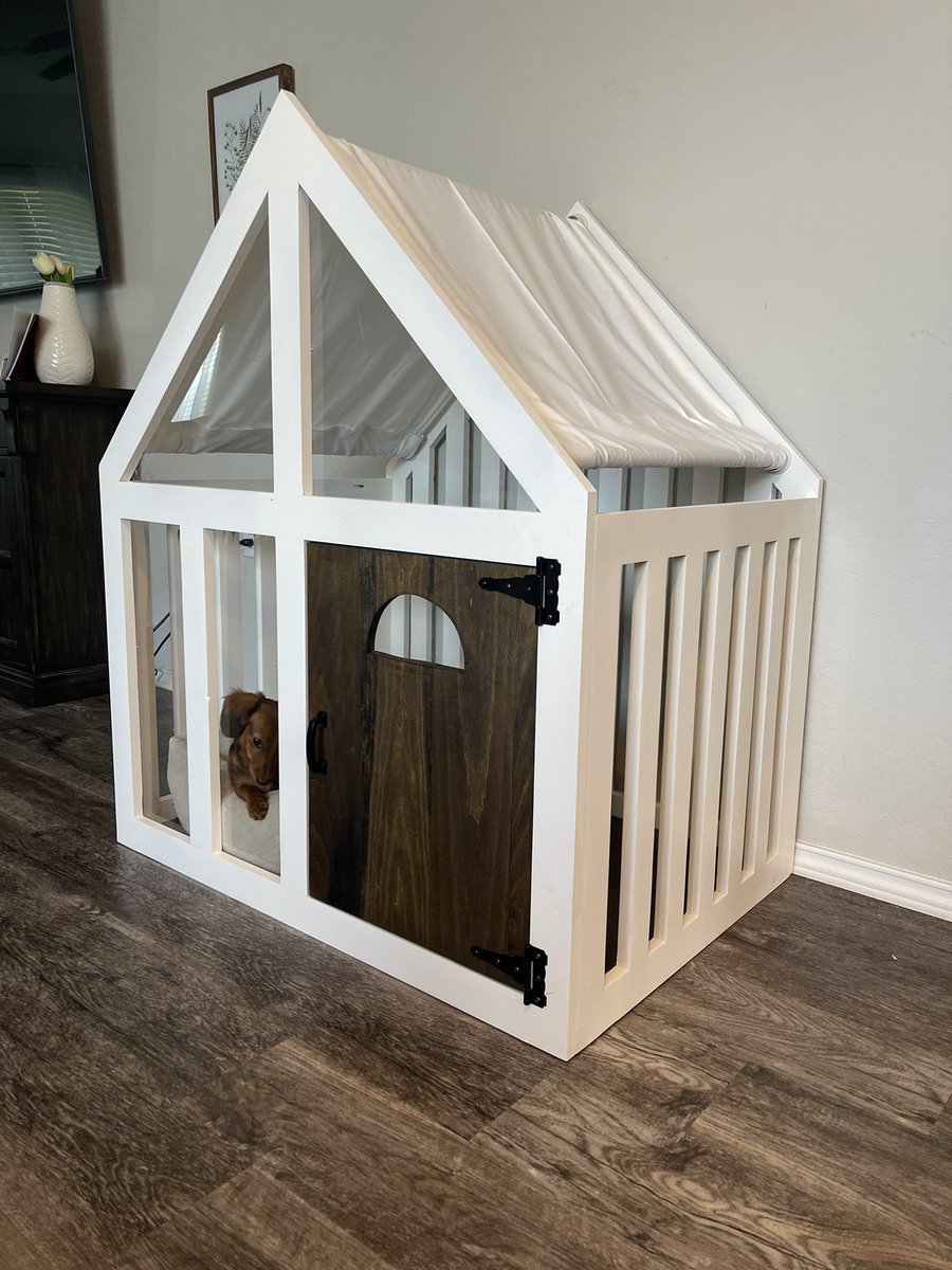 JulianR51848645's tweet photo. So Here’s a new style of custom kennels I just added to my inventory. I really love this piece. Help me spread my work out here with a simple RT.  Message me for info 🙏🙏 https://t.co/L1rQYDKKf1