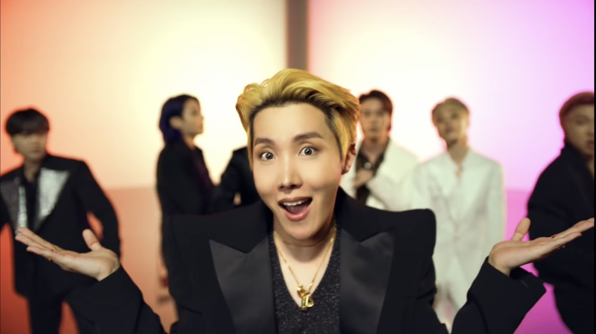 GoldenKoo0116's tweet photo. J HOPEEEEEEEEEEEEEEEEEEE!!!!!!!!!! 
🤤🤤🤤🤤🤤🤤🤤🤤🤤🤤🤤🤤🤤 #ButterHotterRemix https://t.co/oGkrzc9nrZ