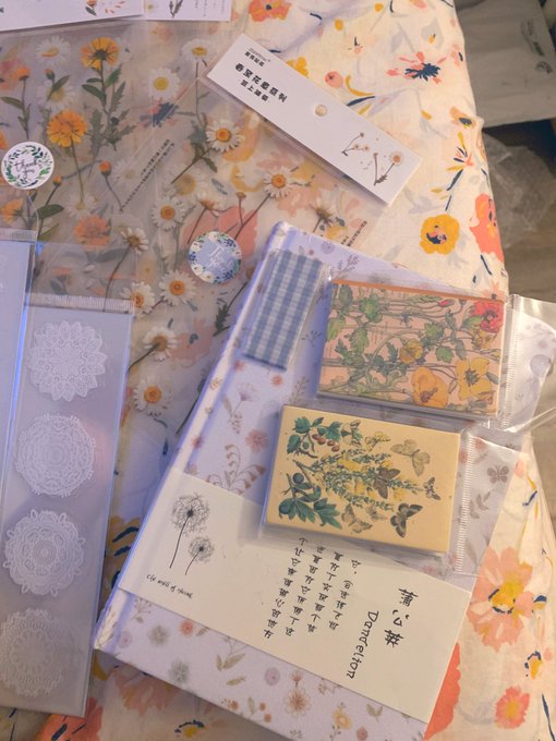 i fell down a stationary hole on etsy🥲 