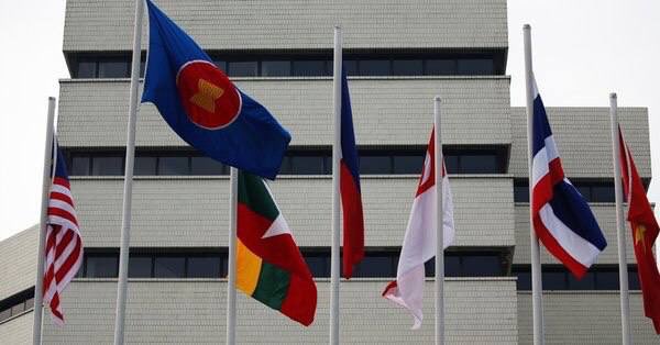 Choco19771813's tweet photo. Even though ASEAN has shown little sign of respect towards the 'consensus' ASEAN states, they are trying to avert any arms embargo on Myanmar junta reportedly. #May28Coup  #WhatsHappeningInMyanmar https://t.co/0kZDXAkIaL https://t.co/ZdVWdeO2m3