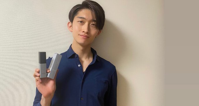 PRTIMES_STORY's tweet photo. ＼PR TIMES STORY／
肌補正機能付きの乳液「NeuNeat」を販売するHandE社。

化粧に抵抗のあったという代表の佐藤さんが、コスメブランドを立ち上げた理由とは？その開発背景を語ります。

当事者の言葉による「ストーリー」をぜひご覧ください。#prtimesstory
https://t.co/uzDGKHuh4p https://t.co/z10h07uXz6