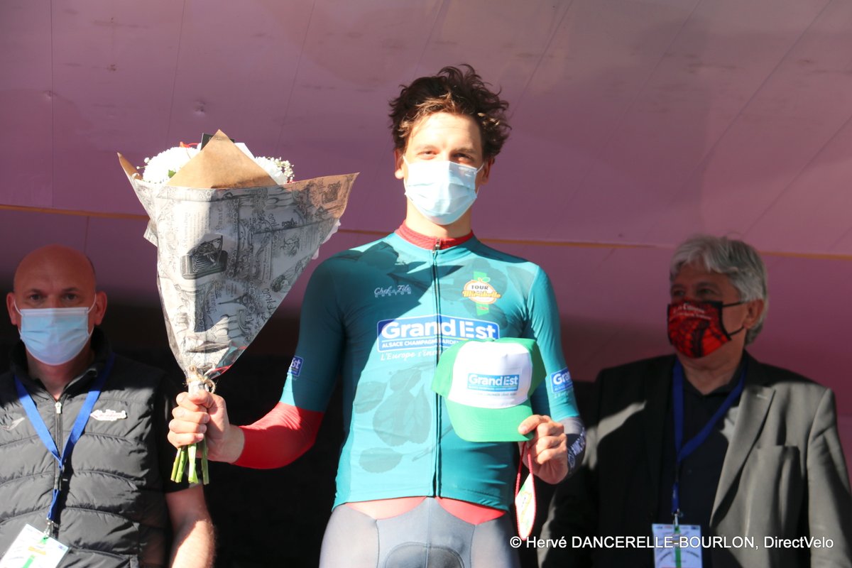 "C'est un prologue, ça se joue toujours à très peu : un virage, une trajectoire, un coup de frein. C'est ça aussi qui est beau dans cette discipline."

Retrouvez la réaction de Théry Schir : directvelo.com/actualite/8830…

📷 Hervé Dancerelle - DirectVelo