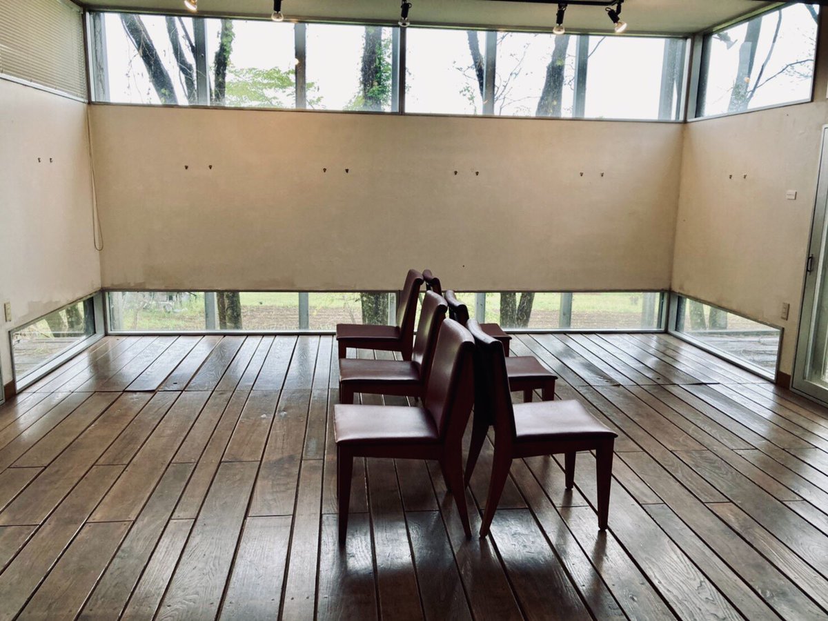 koetekoe412's tweet photo. 📌〈コロナ禍の学生美術展〉
『止まった時代の主人公たち～1945 × 2021～』
　
／
長野県の #無言館 美術展を開催します！
皆様の応募を、お待ちしております🧑🏻‍🎨✨
#美術作品募集
＼
　
詳細は、こちらの募集要項をご覧ください！
　
▽応募フォームはこちら！
https://t.co/pm9nKOGZ2N https://t.co/JNpBhIQln9
