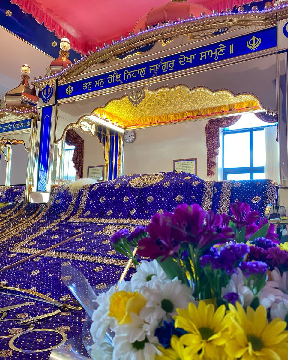 gngwillenhall's tweet photo. ਤਨੁਮਨੁਹੋਇਨਿਹਾਲੁਜਾਗੁਰੁਦੇਖਾਸਾਮੑਣੇ ॥੧॥
My body and soul are in ecstasy; I see my Guru before me. ॥1॥

#godblessyou #gngw #Gurudev https://t.co/9KL7pfl2Mz