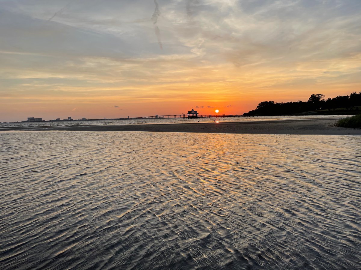 MarineMarriott's tweet photo. Starting an 8pm-12am shift for a 24hr experiment with the #USM #GCRL summer field course. Could be worse. https://t.co/cozT5LNMuE