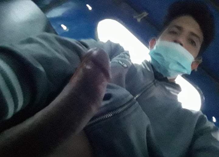 PeruHombre's tweet photo. Ni en la moto se aguantan hetero engañado piurano rico.. https://t.co/Cz29cnWyCt