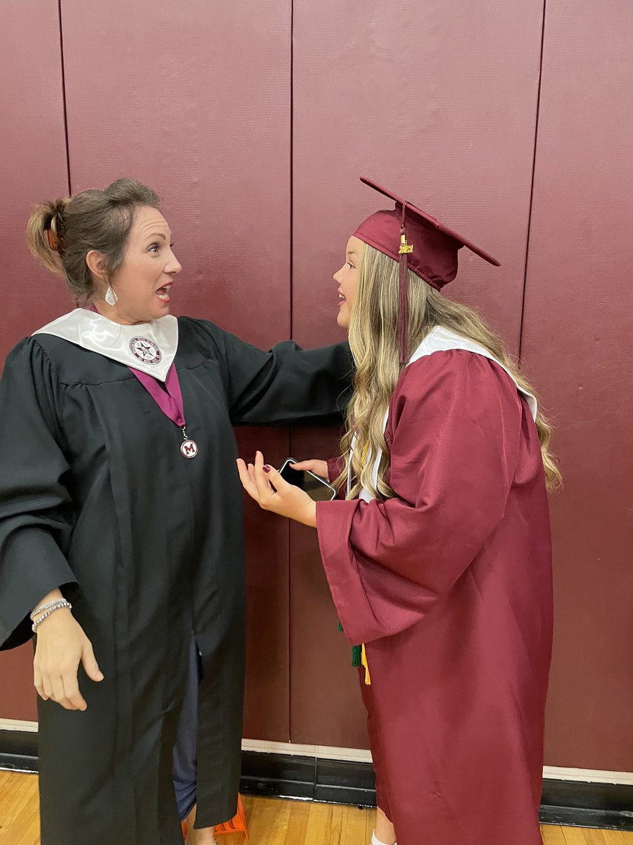 coachsaldanaMHS's tweet photo. It’s a great day for a graduation!!! Congrats, MHS Class of 2021!!! ❤️❤️❤️❤️@MagnoliaHighTX https://t.co/3SgazP7eav