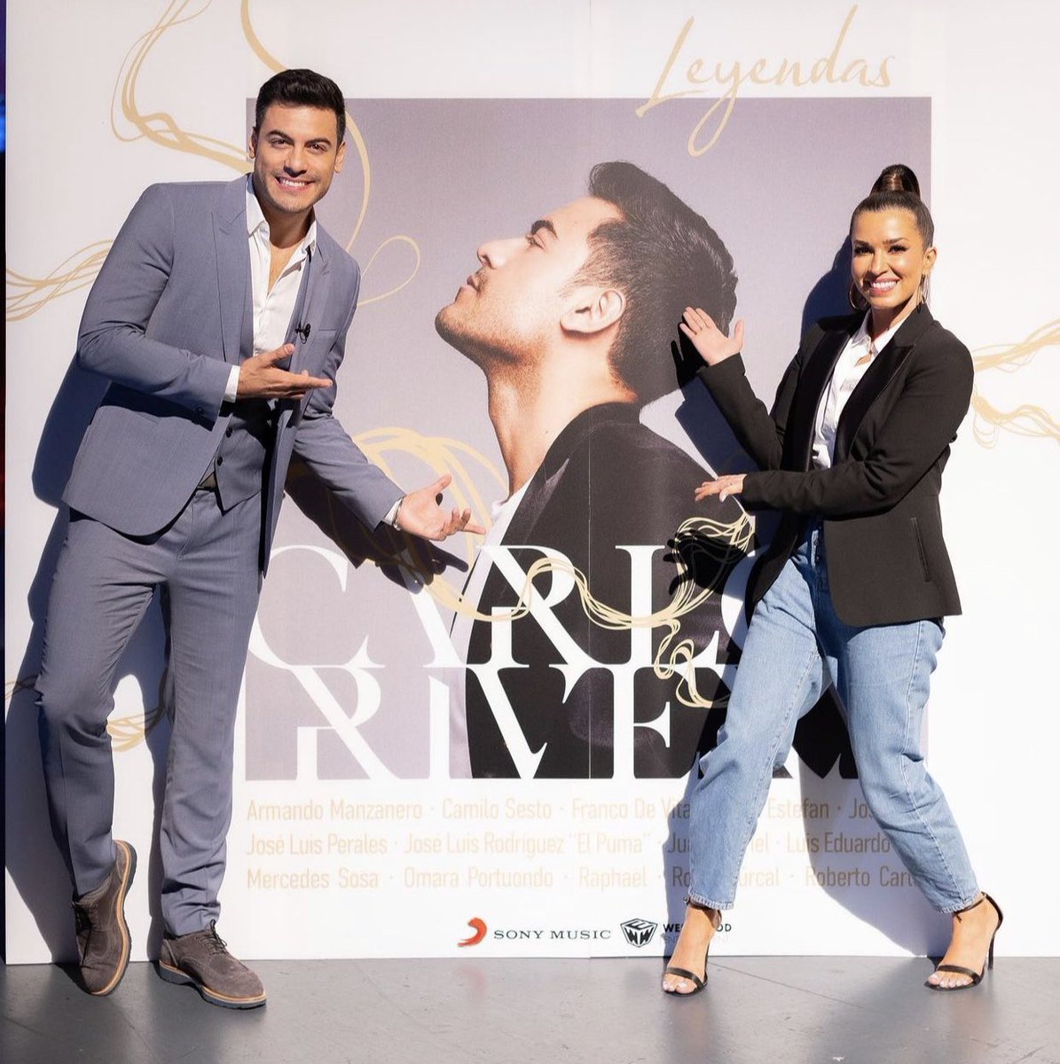 LAURAGII's tweet photo. Mañana en @VengaLaAlegria platiqué con @_CarlosRivera sobre LEYENDAS ( su nuevo disco ) ... Los MÁS GRANDES se reunieron con él en este proyecto ... ¡ Qué Lujo! Mañana la entrevista ❤️... RIVERISTAS NO SE LA PIERDAN #carlosrivera #riveristas https://t.co/CPwHYLXN9R
