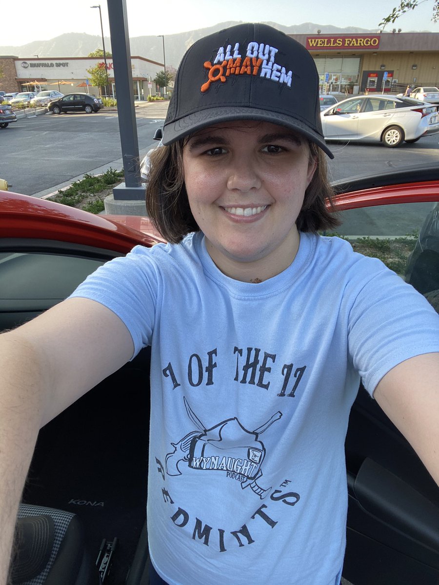 KCMOORE18's tweet photo. Day 4 of May Mayhem in the books ✅💪🏼 and I’m happy to report I got my hat 😂. That was the hardest one yet but I found my 2nd wind! Today’s #WynonnaEarp themed shirt is from one of my fav podcasts @WynaughtP the Wynaught Podcast. Represent! RedMints 😁#RM4L #BringWynonnaHome https://t.co/vWxmZjtrvg