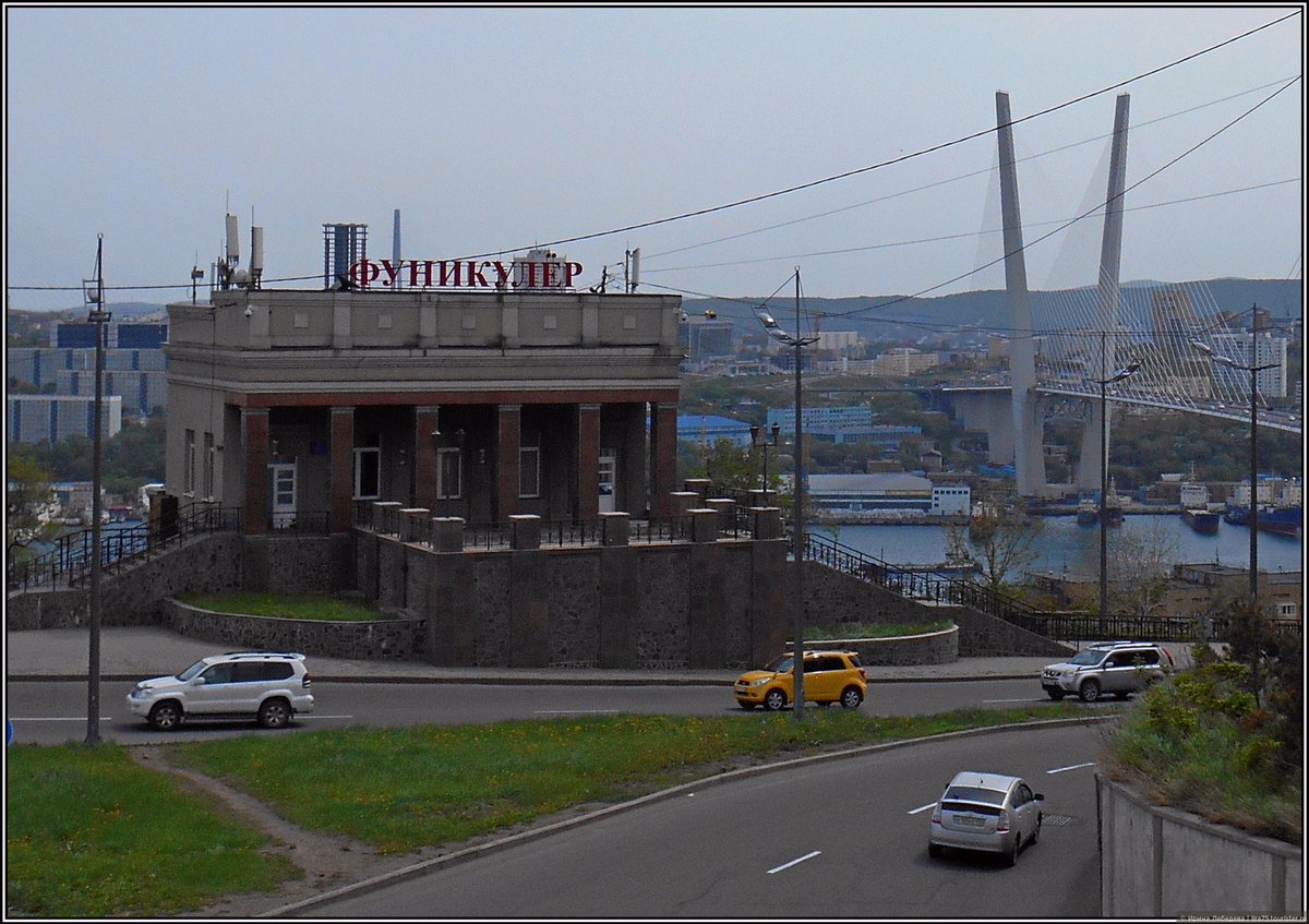 Владивосток где работа. Владивосток сити. Владивосток где работа. Кафе на фуникулере владивосток. Торговая гавань владивосток.