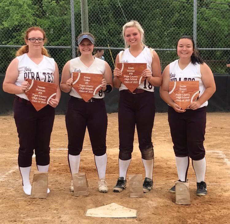 PCLadyPiratesSB's tweet photo. Congrats to the Lady Pirates on a 14-6 WIN! Way to go! We also recognized our four seniors. They will be greatly missed! Yasmin Buttrum, Emma Collier, Tayler Threet, Emeli Werner 🥎🏴‍☠️ https://t.co/JOMUKqOmjT