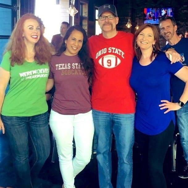 RedNinjaSlice's tweet image. Happy 2 year anniversary to @bracketdan for getting to take a picture with us. 

#UtahGetMeTwo

#IAteBeerCheerios 

@CourtneyDFW @leighalexandra4 @BeepPoppa77