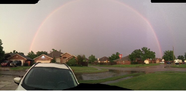 PAReports's tweet image. Viewer Shelly Stamp took this beautiful picture from her front porch in southeast Norman after the storm passed.  #KOCOFirstAlert