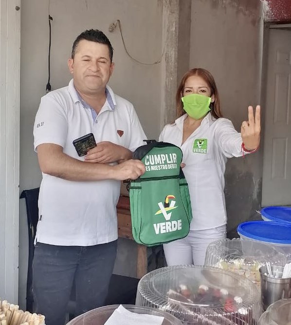 CuautlancingoPV's tweet photo. Los vecinos de Galaxias Almecatla quieren un cambio verdadero, la #FuerzaVerde está presente. 💚
#VotaVerde #ElVerdeSiCumple https://t.co/qJPizNxc8r