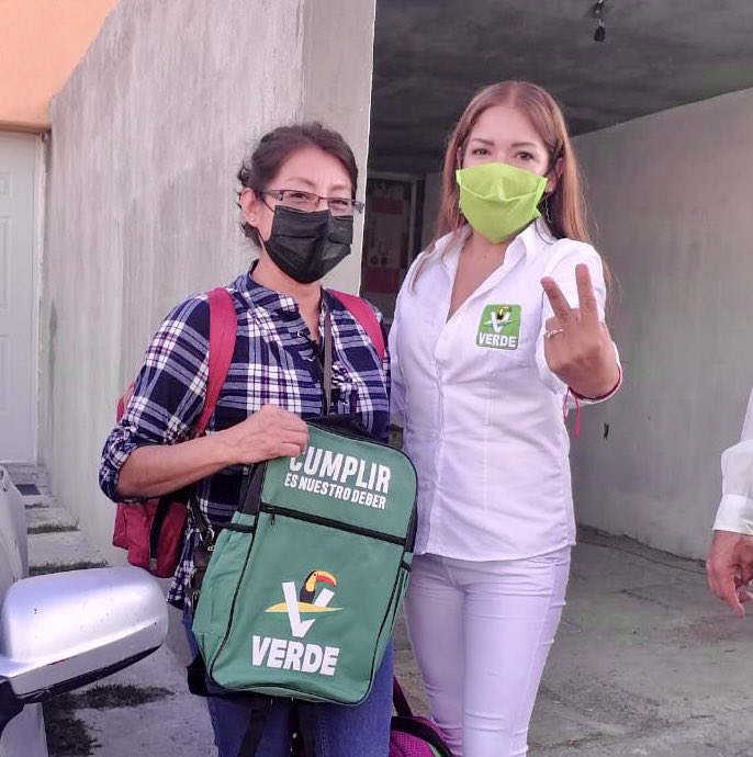 CuautlancingoPV's tweet photo. Los vecinos de Galaxias Almecatla quieren un cambio verdadero, la #FuerzaVerde está presente. 💚
#VotaVerde #ElVerdeSiCumple https://t.co/qJPizNxc8r