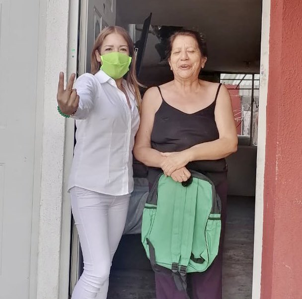 CuautlancingoPV's tweet photo. Los vecinos de Galaxias Almecatla quieren un cambio verdadero, la #FuerzaVerde está presente. 💚
#VotaVerde #ElVerdeSiCumple https://t.co/qJPizNxc8r