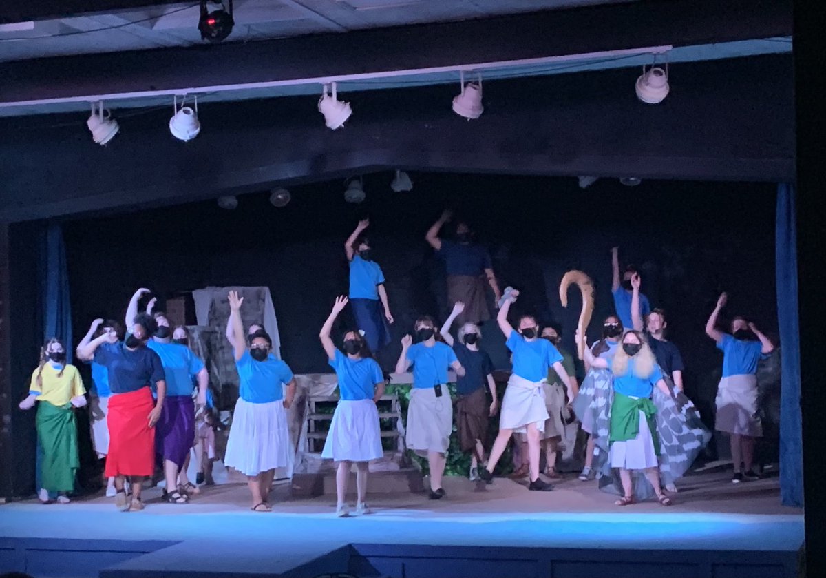 SeguinFineArts's tweet photo. Wow!! 🤩 Fantastic opening night of “Moana, Jr.” ⁦from ⁦@ajbtheatre⁩ and ⁦@ToroChoir⁩!!  This production exemplifies some of the great ways that students shine ⁦@SeguinISD⁩!  

Bravo cast, crew, chorus, and directors!! https://t.co/yTAjyHdGqJ