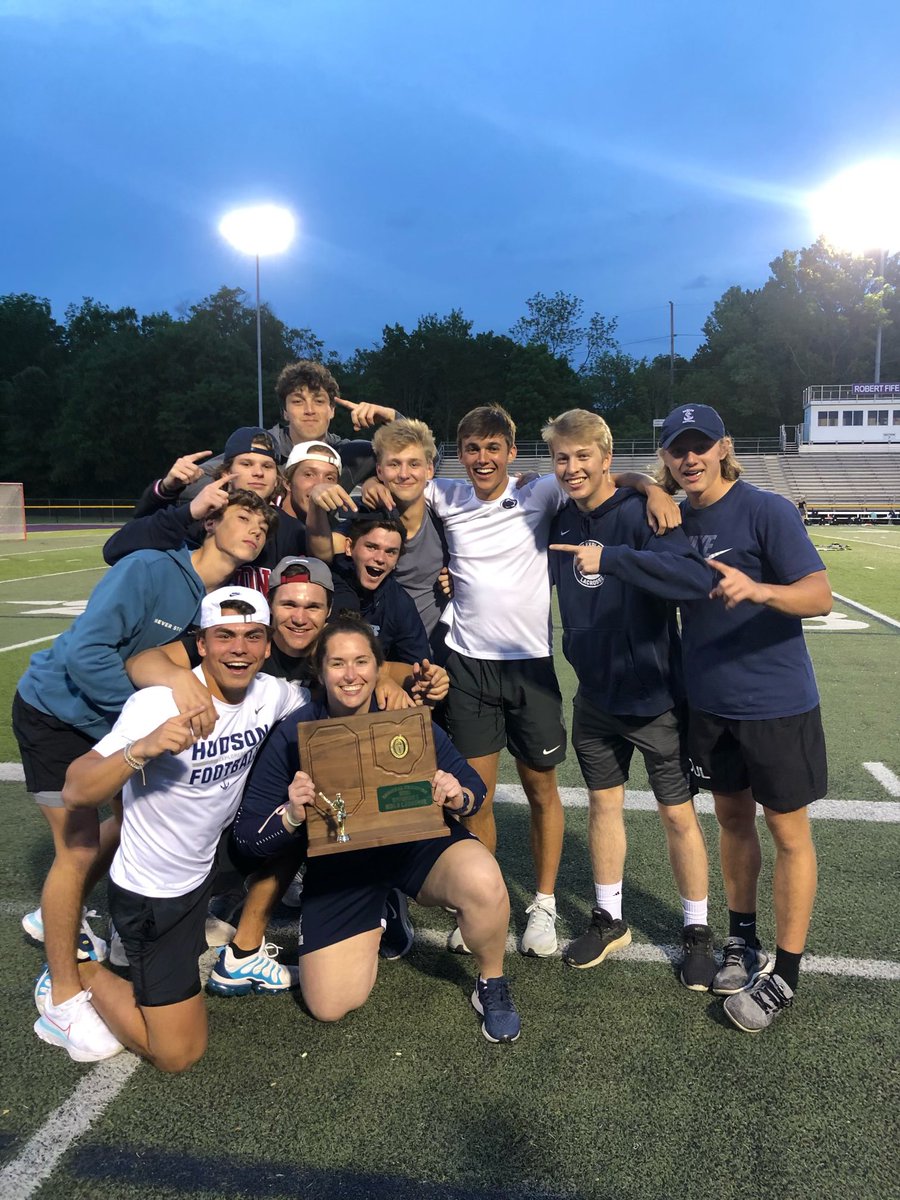 A phenomenally regional final win tonight against a great Jackson team with a nail bitting score of 9-8!! Thanks for the support from our dedicated fans! Excited to represent North East Ohio in the State Final Four!! Come out and support on June 2nd @ OWU! #rollhud 🤟🏼🥍 💙😎