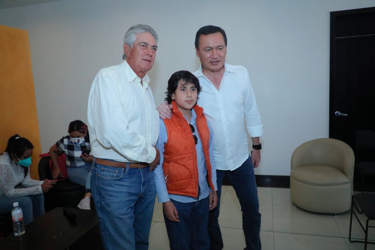 osoriochong's tweet photo. ¡En Apizaco saben que la mejor opción para gobernar es @AnabelAvalosTlx! https://t.co/76EAOlfgyl