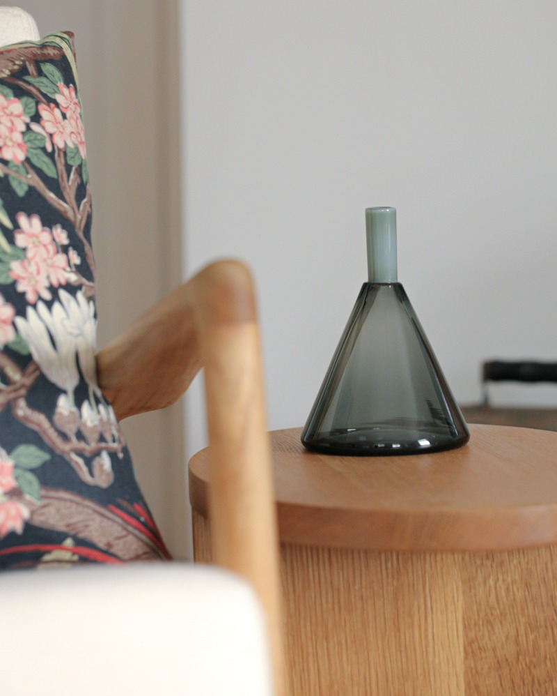 vitreluxe's tweet photo. Tube Top vases are perfect for late spring blooms. Available online now. 

-
-
-
#vitreluxe #blownglass #tabletop #lux #design #pdxmade #designobject #glass #tubetop #handmadeglass #shopsmallglass #translucentglass #springflowers #glassvase #madeinsellwood #oregonglassblowing #gr https://t.co/gfGKOcptT6