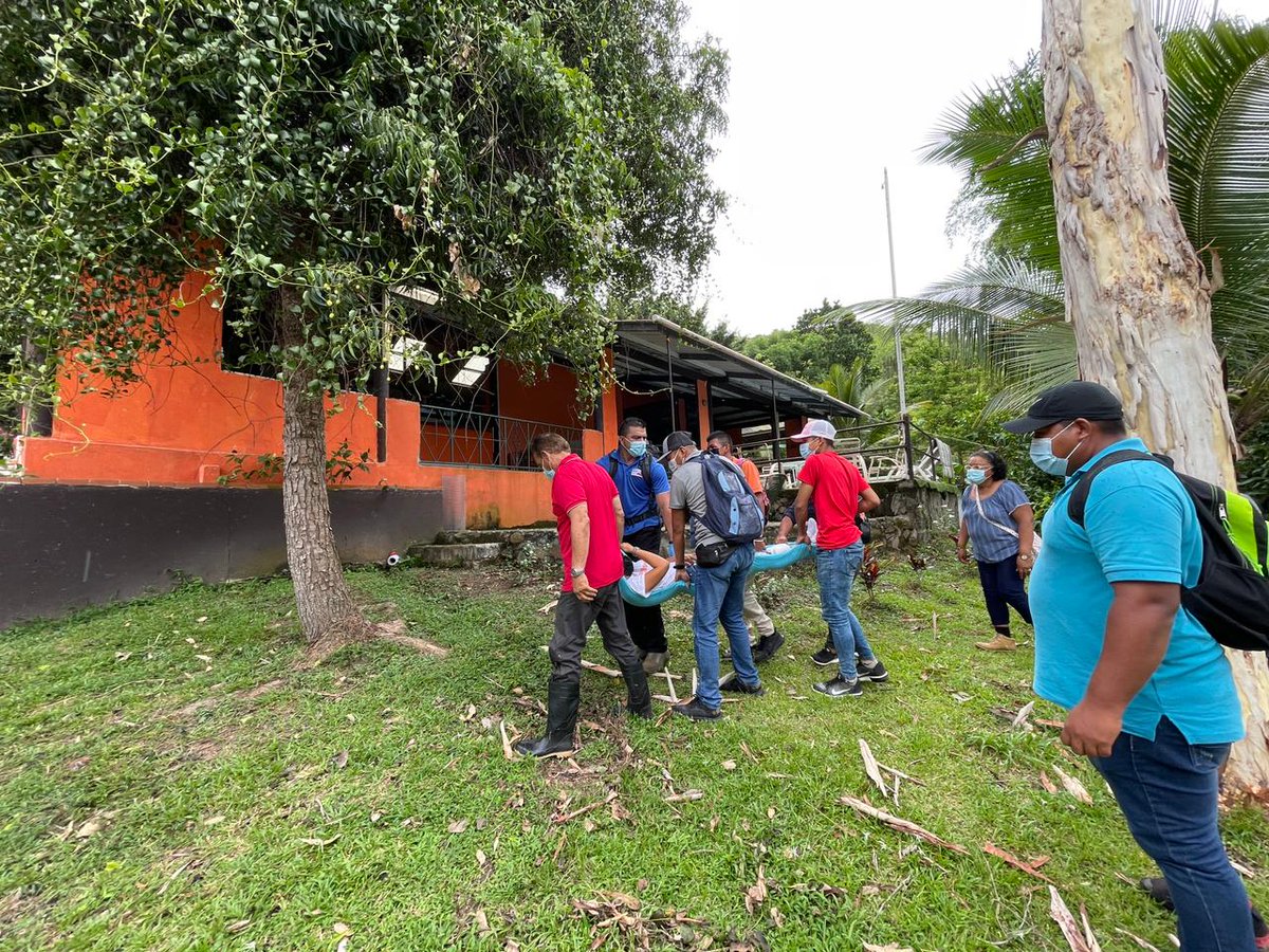 RRivasG11's tweet photo. Capacitandonos en Primeros Auxilios y RCP y Prevención de Riesgos en Áreas Remotas bajo la nueva modalidad post COVID-19 auspiciado por @Cobre_Panama con miras al Encuentro Iberoamericano de Turismo Rural donde la @am_lapintada tomará parte. https://t.co/OGWF6lEJ08